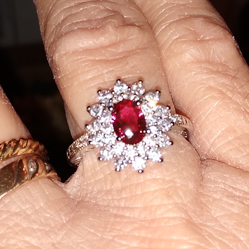 NWT GORGEOUS RUBY AND WHITE SAPHIRE RING
